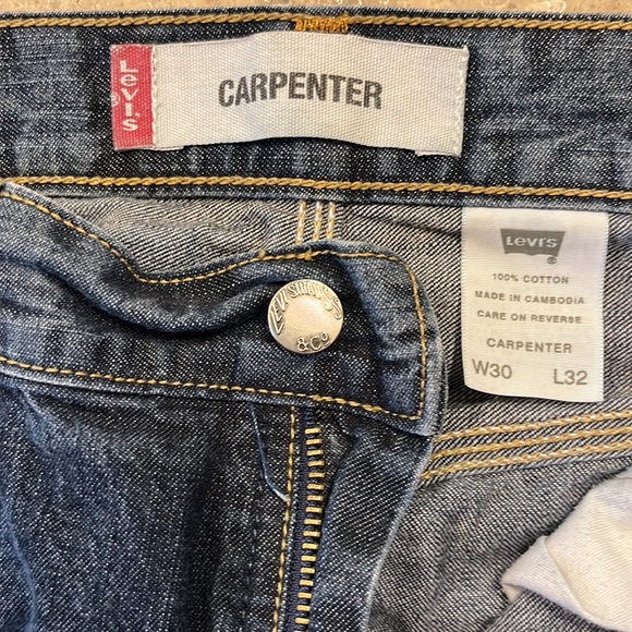 Levi’s Carpenter Pants. 30 X 32. Med Wash - Picture 3 of 3
